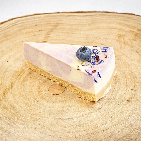 Borůvkový cheesecake řez